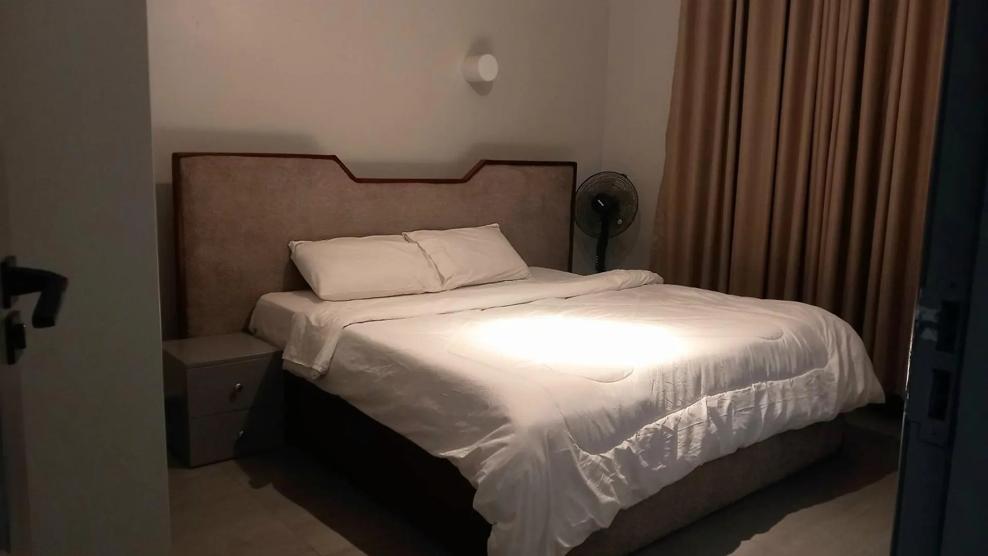 Luxe & Spacious 1Bedroom Apartment In Muyenga 乌干达