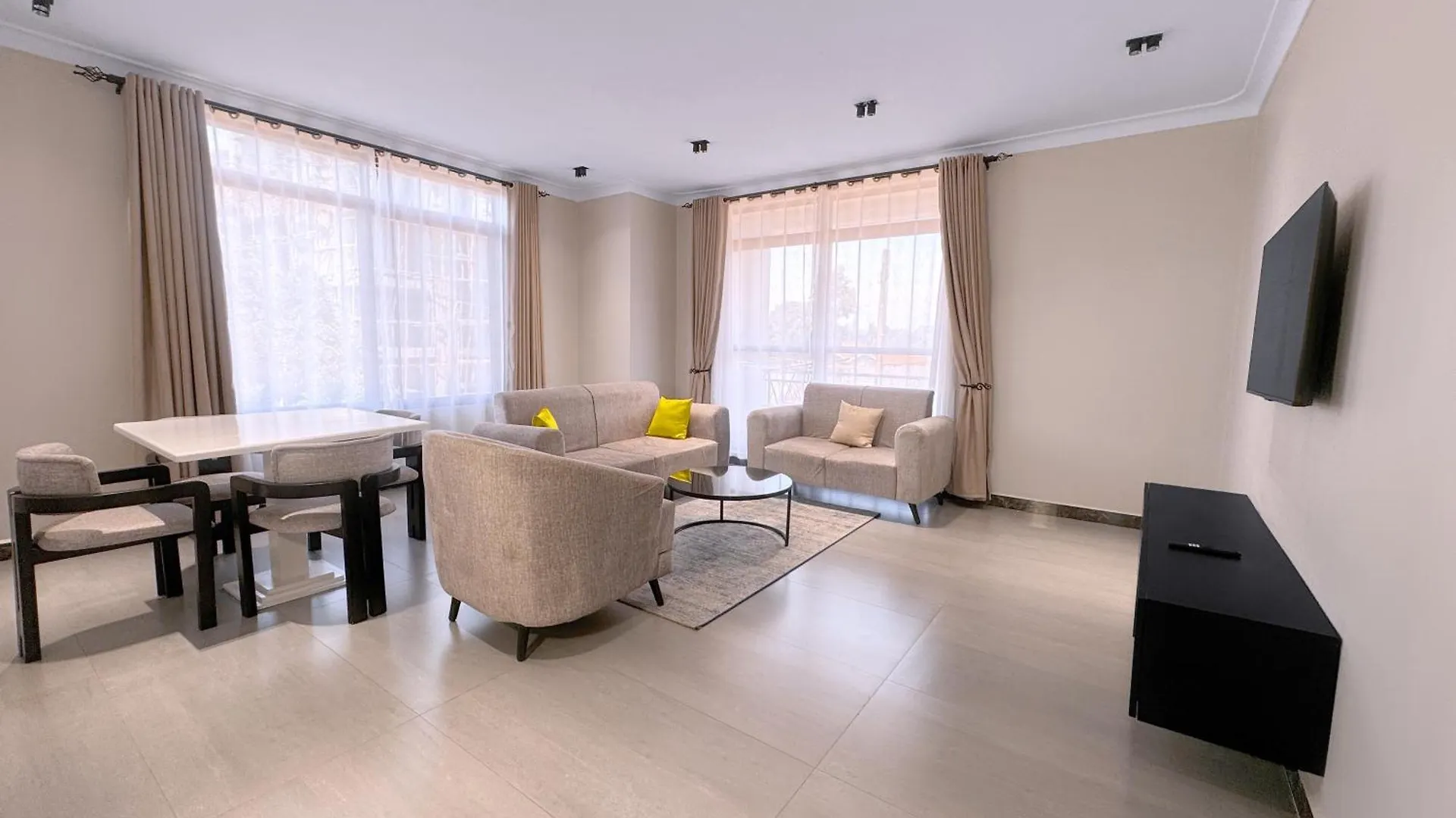 Luxe & Spacious 1Bedroom Apartment In Muyenga 乌干达