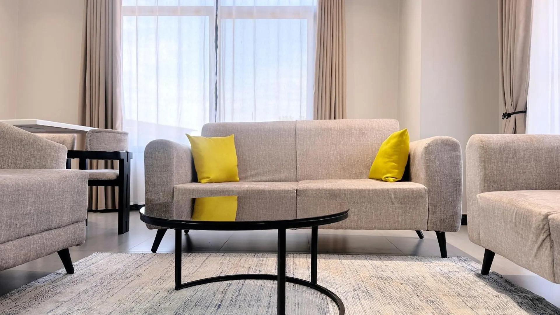 Luxe & Spacious 1Bedroom Apartment In Muyenga 0*, 坎帕拉 乌干达