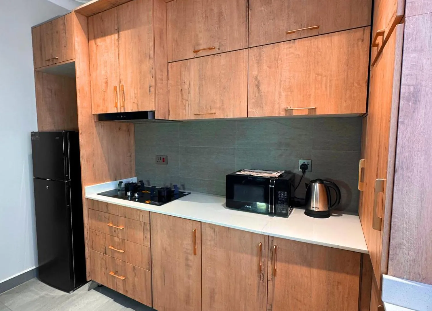 Luxe & Spacious 1Bedroom Apartment In Muyenga 坎帕拉