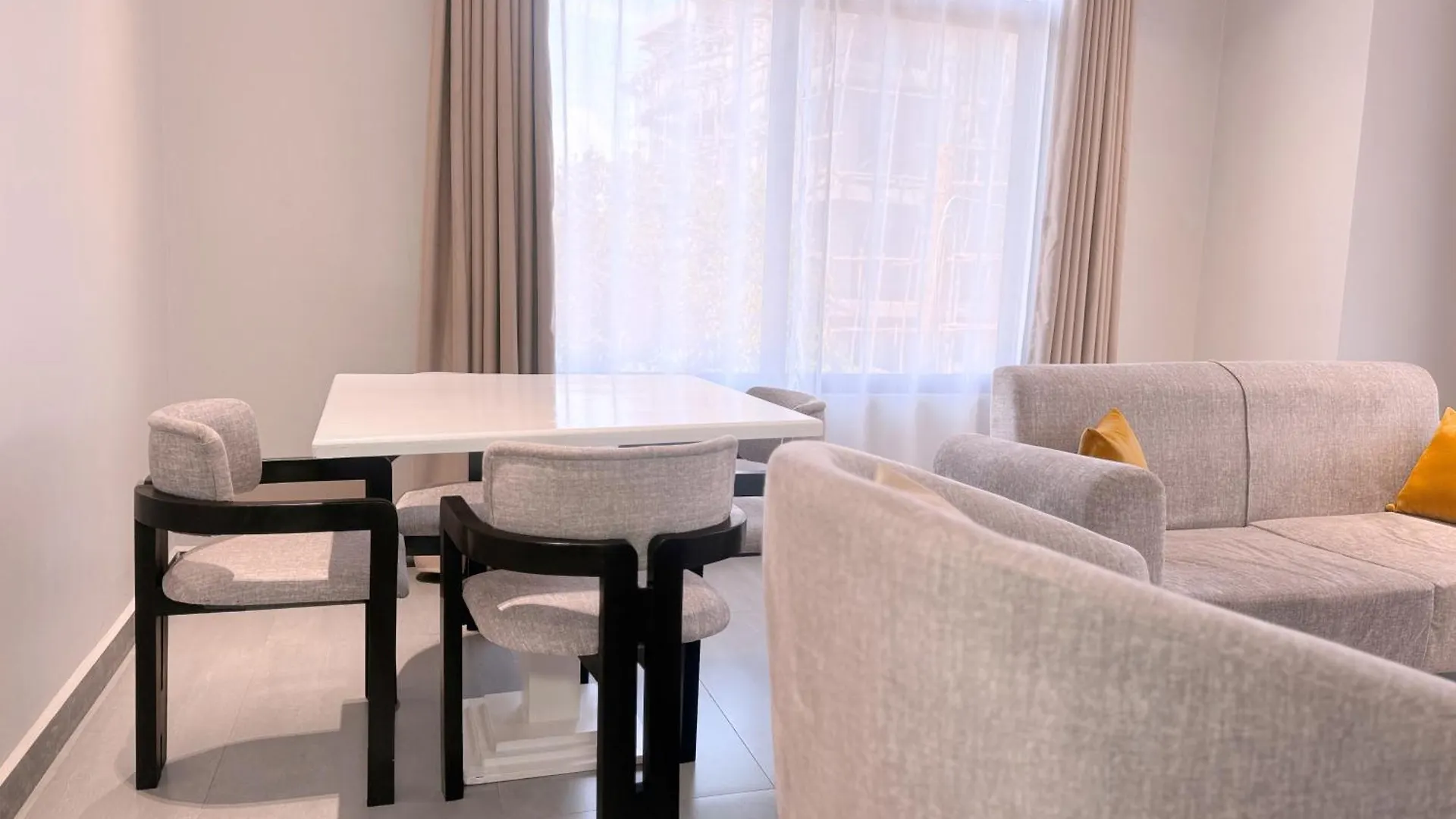 Luxe & Spacious 1Bedroom Apartment In Muyenga